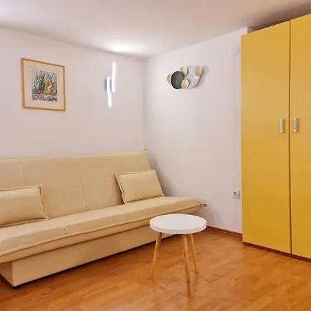 Beakovic Apartment *