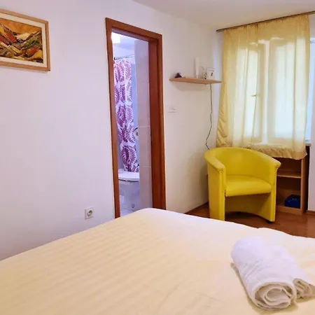 Beakovic Apartment *