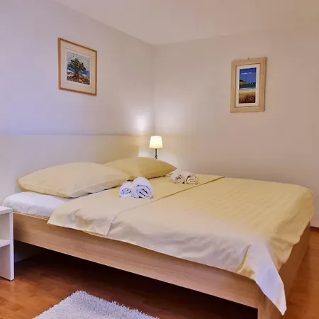 Beakovic Apartment *